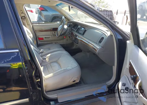 1999 Mercury Grand Marquis Ls z USA, uszkodzony, nr VIN 2MEFM75W2XX628494